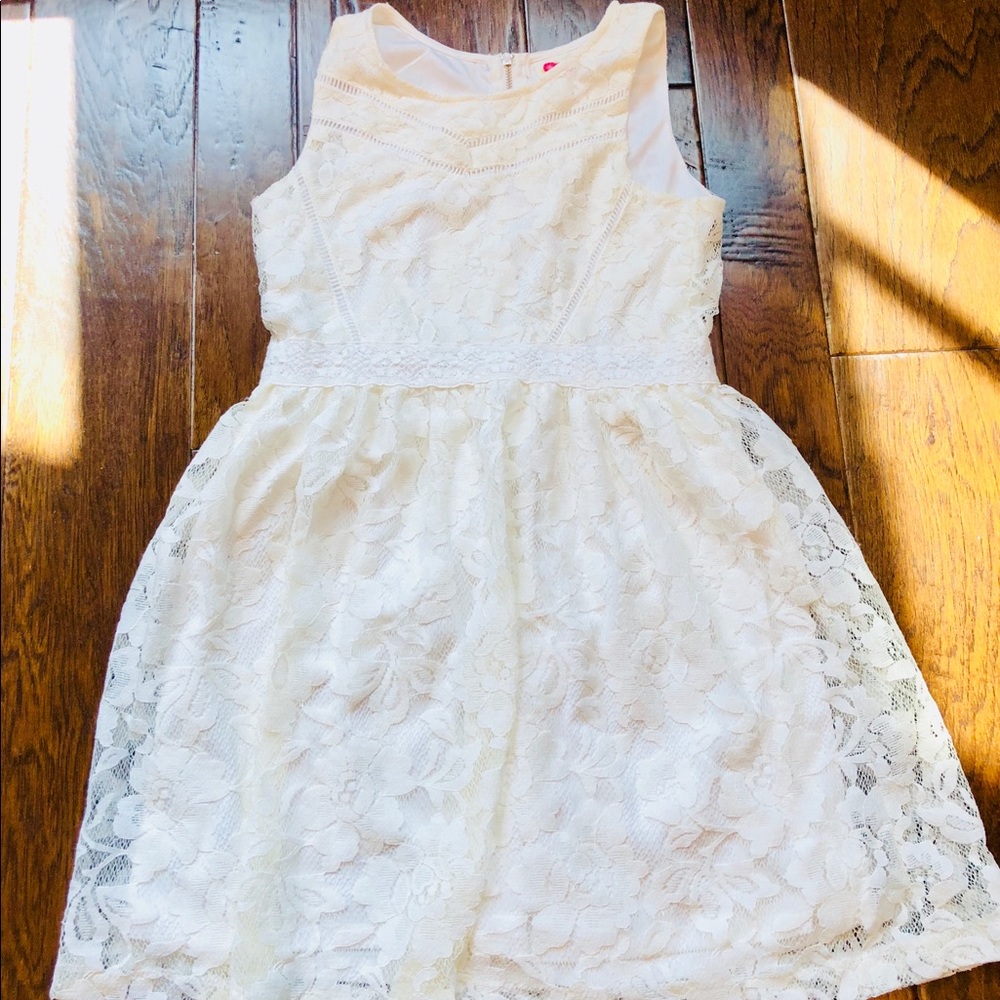 Girls Spring/Summer Lace Dress Size 10/12 -EUC